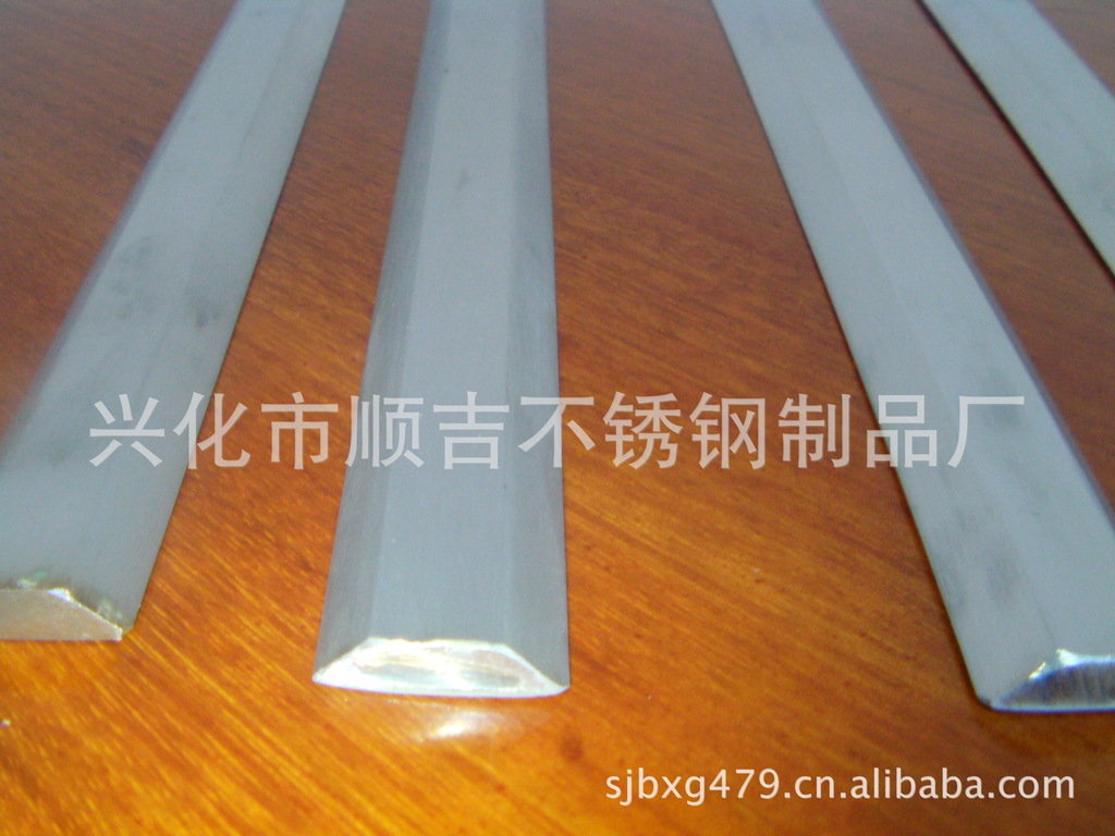 不銹鋼梯型鋼棒